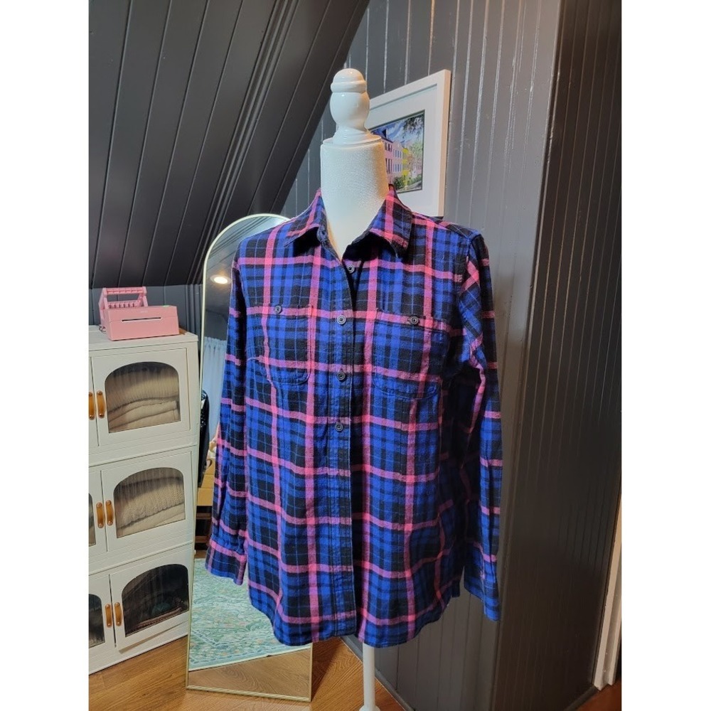 Women's Duluth Trading Co. Free Swingin' Flannel - Size Medium